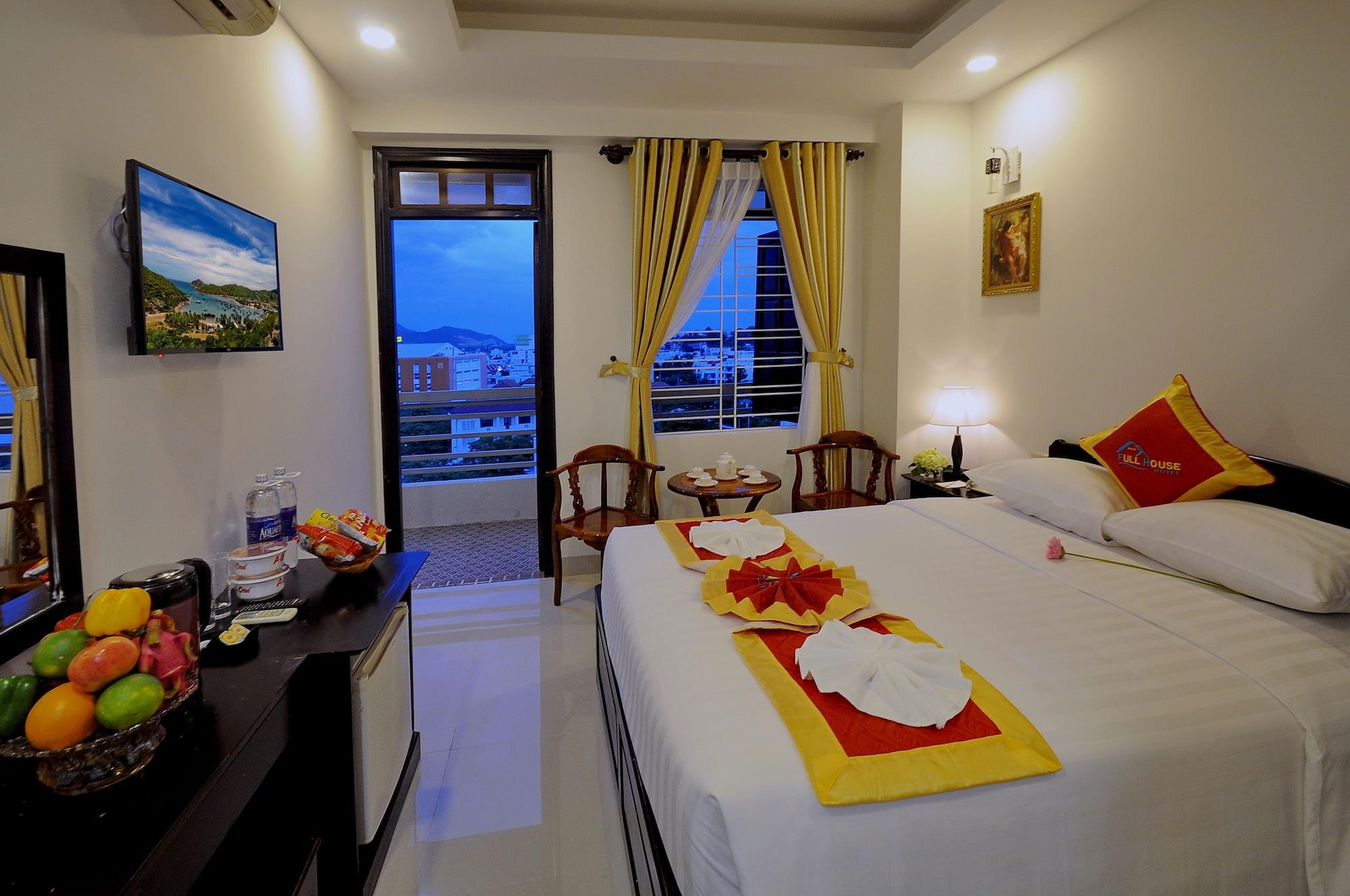 Full House Hotel Nha Trang Eksteriør billede